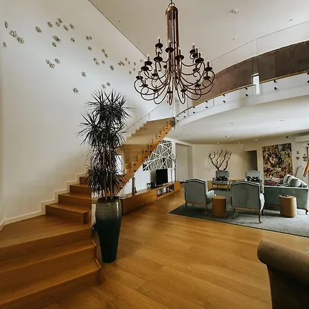 Refugio Da Rainha Moledo (Lisbon)