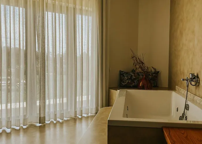 Refugio Da Rainha Moledo (Lisbon)